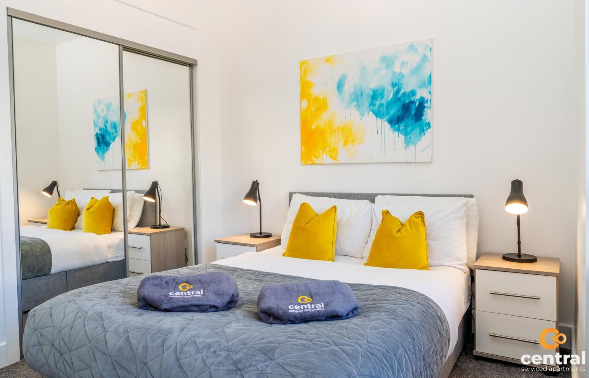 Central Serviced Apartments - 2 Bedroom - Free Street Parking - Fast Wifi - Smart Tvs In All Rooms - Ground Level - Family Neighbourhood - 3 X Double Beds - Heating 24-7 - Trade Stays - Weekly & Monthly Offers Dundee Ngoại thất bức ảnh